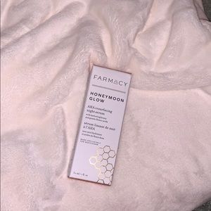 Farmacy Honeymoon Glow serum